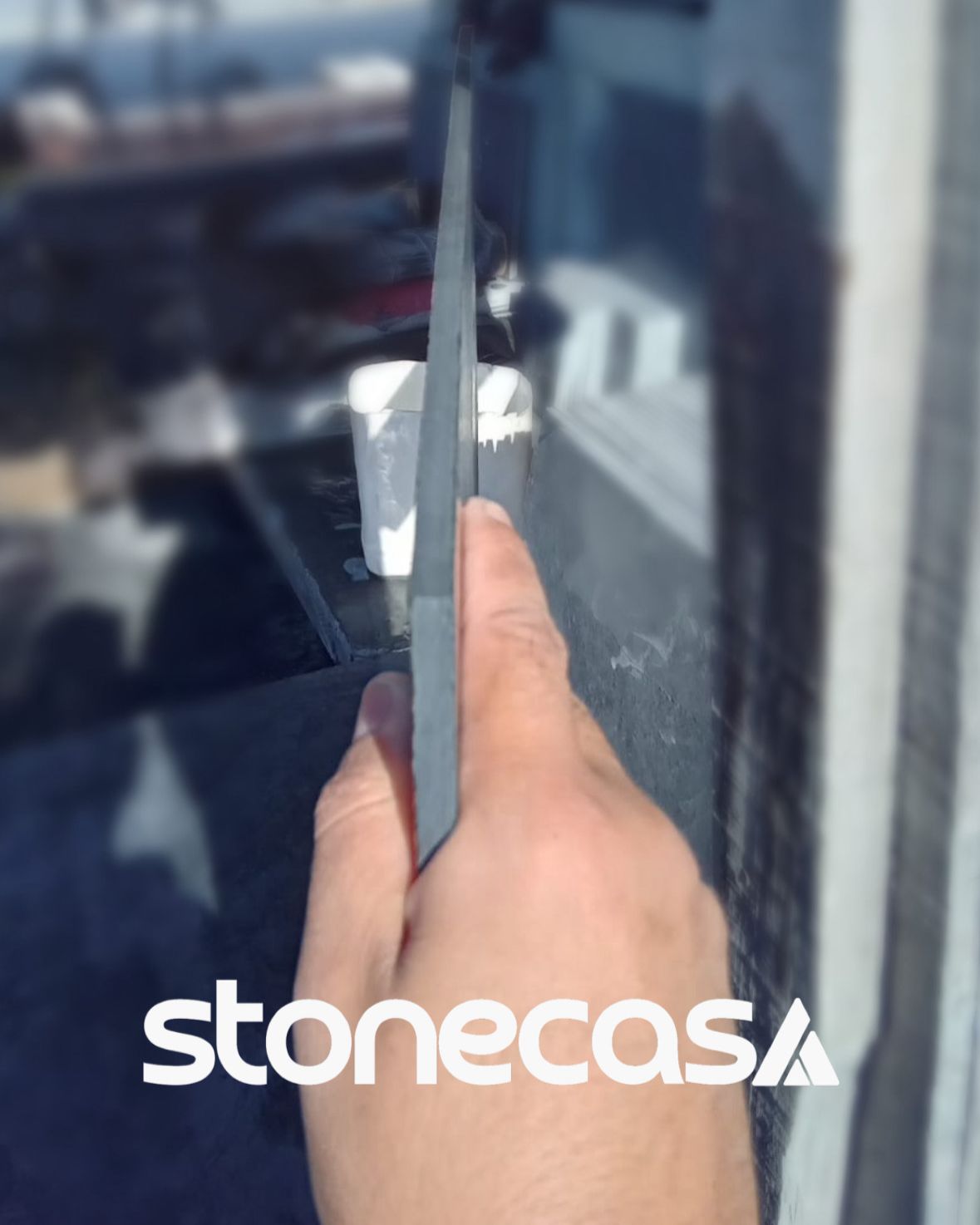 ardosia preta natural grafite stone casa revestimento e piso em pedra natural Conheça a ardósia preta natural ou grafite da Stone Casa. Pedra resistente para pisos, fachadas e revestimentos arquitetônicos.