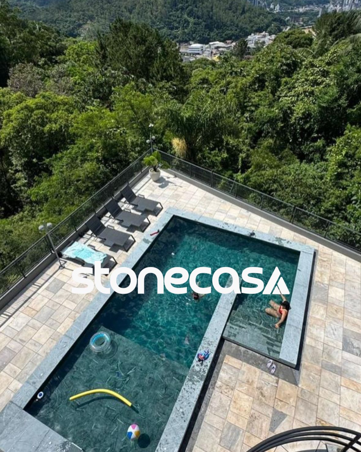 Piscina em Pedra-Sabão Verde Stone Casa Pedra Sabão Verde Stone Casa — Pedra Sabão Stone Casa® eco-friendly