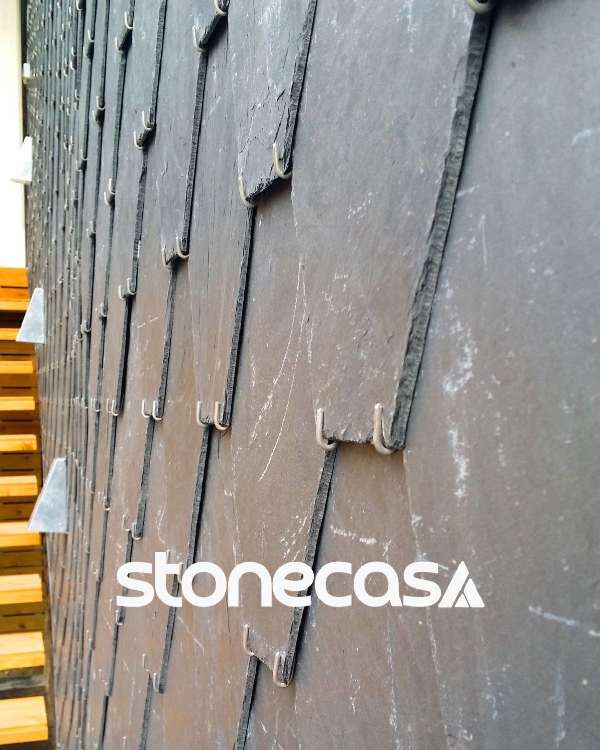 Guia Técnico de Instalação de Telhas de Ardósia | Stone Casa instalacao-de-telhas-de-ardosia-natural-telhado-inclinado